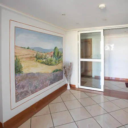 A13 - 1 Bdr Garden Floor Fontonne - Ac, Pool & Parking Apartment Antibes