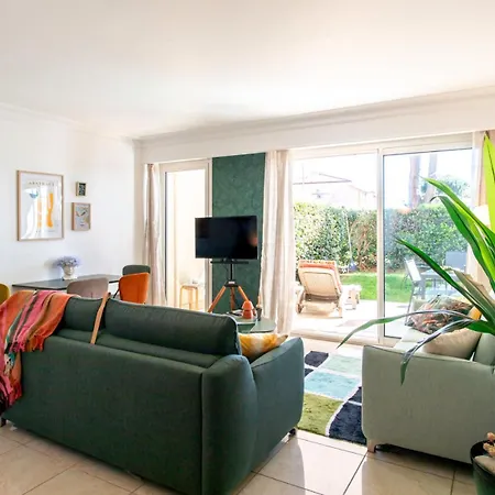 A13 - 1 Bdr Garden Floor Fontonne - Ac, Pool & Parking Apartman