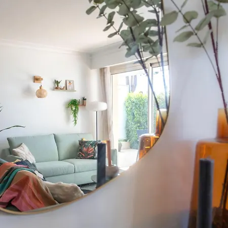 A13 - 1 Bdr Garden Floor Fontonne - Ac, Pool & Parking Apartman *