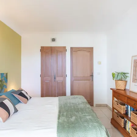 Apartment A13 - 1 Bdr Garden Floor Fontonne - Ac, Pool & Parking *