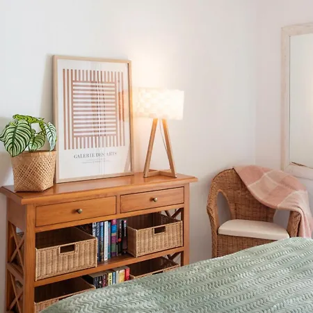 A13 Staywizus -1 Bdr Garden Floor Fontonne - Ac, Pool&parking Apartment Antibes