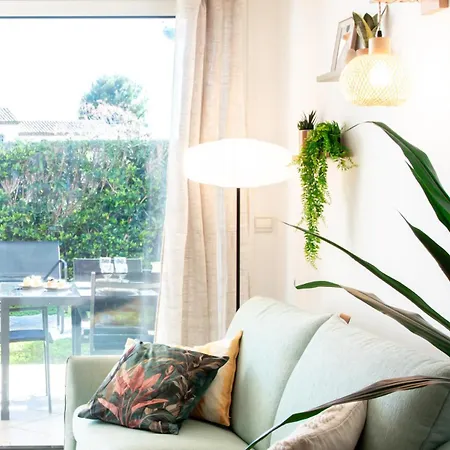 A13 - 1 Bdr Garden Floor Fontonne - Ac, Pool & Parking Apartman Antibes